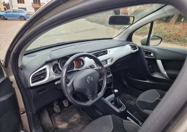 Citroen C3 cena 21300 przebieg: 74493, rok produkcji 2011 z Pasłęk małe 232